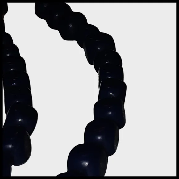 Classic Navy Beaded Long Necklace - Vintage - Picture 11 of 12